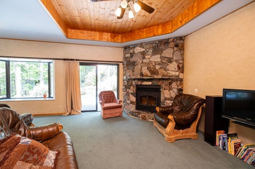 11832 Sunshine Coast Highway, Pender Harbour, BC 