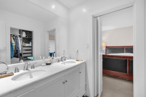670 St. Andrews Road, West Vancouver, BC 