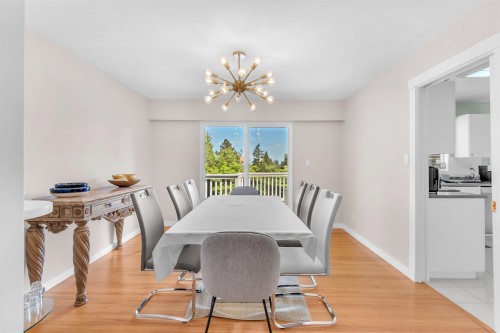 670 St. Andrews Road, West Vancouver, BC 