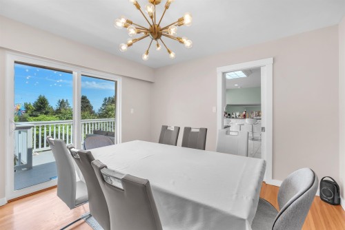 670 St. Andrews Road, West Vancouver, BC 