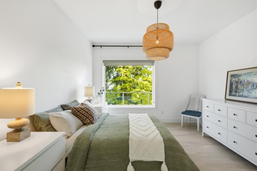 5673 Salmon Drive, Sechelt, BC 