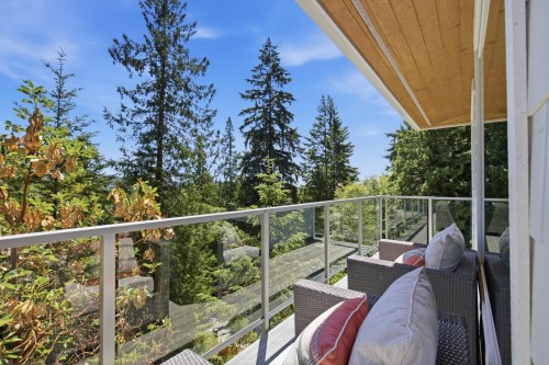 5673 Salmon Drive, Sechelt, BC 