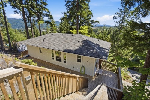 5673 Salmon Drive, Sechelt, BC 