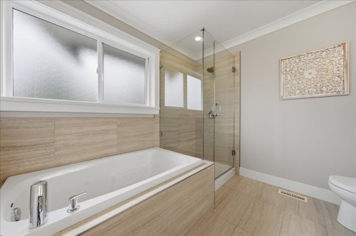 24766 100A Avenue, Maple Ridge, BC 