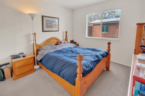 1655 Mcpherson Drive, Port Coquitlam, BC - Indoor Photo Showing Bedroom
