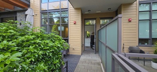 1208 27Th Street, North Vancouver, BC 