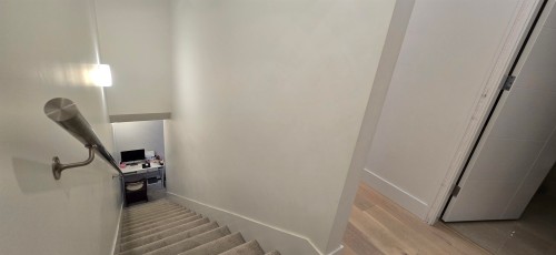 1208 27Th Street, North Vancouver, BC 