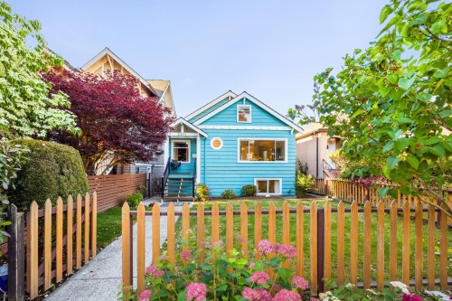 3311 8Th Avenue W, Vancouver, BC 