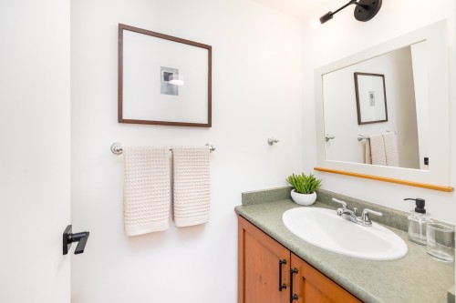 3311 8Th Avenue W, Vancouver, BC 