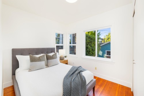 3311 8Th Avenue W, Vancouver, BC 