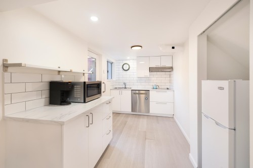 3311 8Th Avenue W, Vancouver, BC 