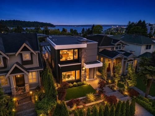 1236 Duchess Avenue  West Vancouver, BC V7T 1H4