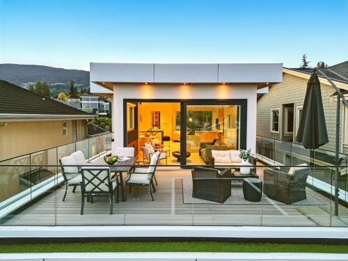 1236 Duchess Avenue, West Vancouver, BC 