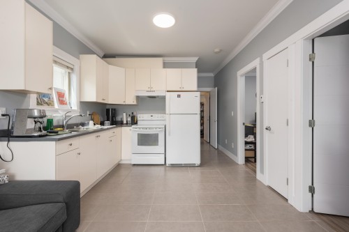7348 11Th Avenue, Burnaby, BC 