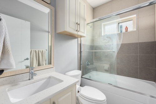 7348 11Th Avenue, Burnaby, BC 