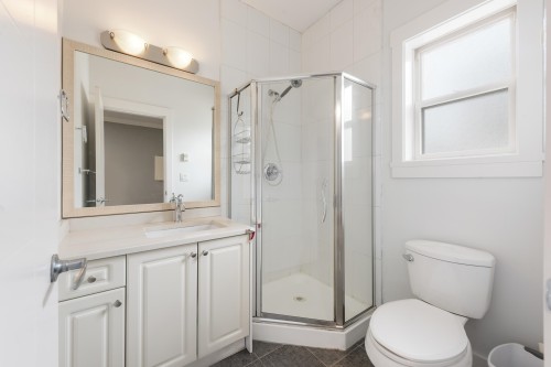 7348 11Th Avenue, Burnaby, BC 