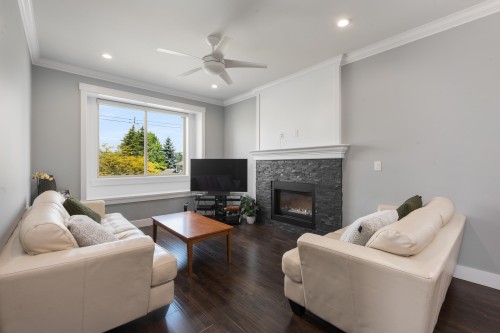7348 11Th Avenue, Burnaby, BC 