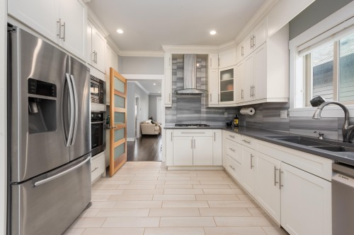 7348 11Th Avenue, Burnaby, BC 