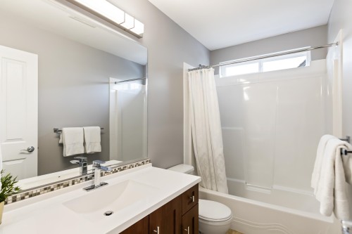 23140 Gilbert Drive, Maple Ridge, BC - Indoor Photo Showing Bathroom
