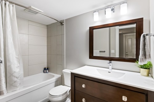 23140 Gilbert Drive, Maple Ridge, BC - Indoor Photo Showing Bathroom