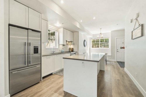 5-5142 Canada Way, Burnaby, BC 