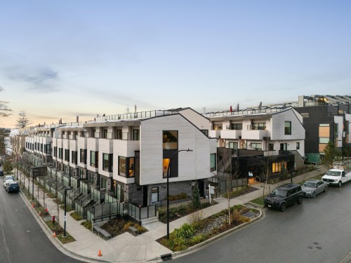 122-650 2nd Street E North Vancouver, BC V7L 1E3