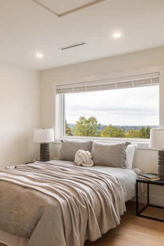 2049 4Th Avenue E, Vancouver, BC 