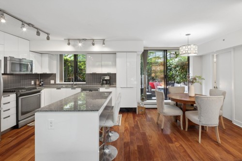 153 2Nd Street W, North Vancouver, BC 