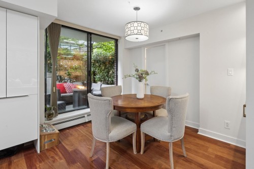 153 2Nd Street W, North Vancouver, BC 