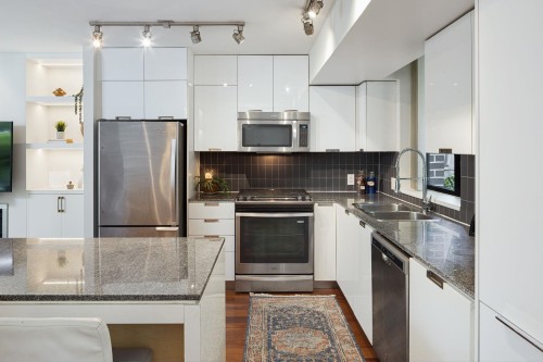 153 2Nd Street W, North Vancouver, BC 