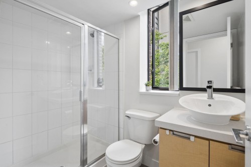 153 2Nd Street W, North Vancouver, BC 