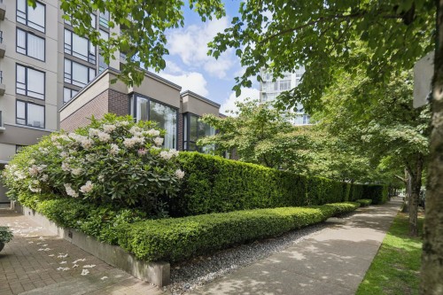 153 2Nd Street W, North Vancouver, BC 