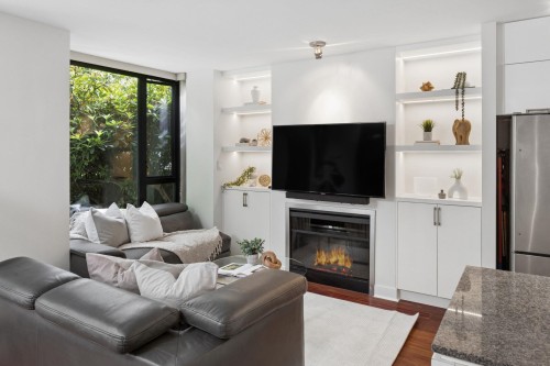 153 2Nd Street W, North Vancouver, BC 