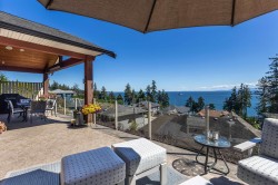 5997 Cowrie Street Sechelt, BC V7Z 0V1