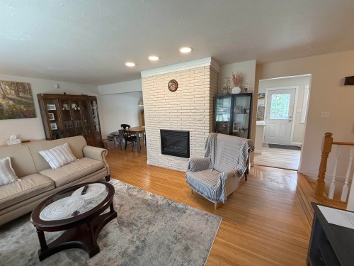 1184 Glenayre Drive, Port Moody, BC 