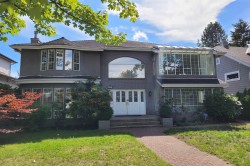 4570 13th Avenue W Vancouver, BC V6R 2V4