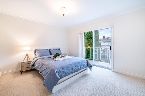 4570 13Th Avenue W, Vancouver, BC 