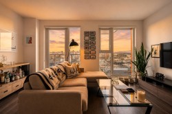 1110-933 Hastings Street E Vancouver, BC V6A 0G6