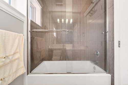 8068 Haig Street, Vancouver, BC 