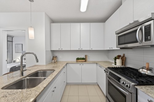 202-7362 Elmbridge Way, Richmond, BC 