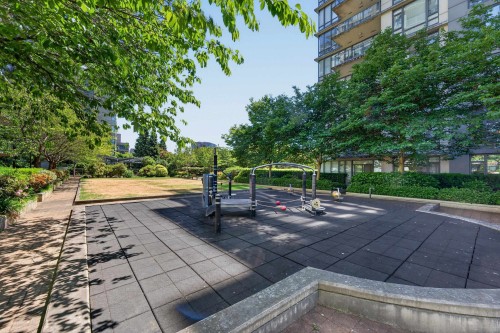 202-7362 Elmbridge Way, Richmond, BC 