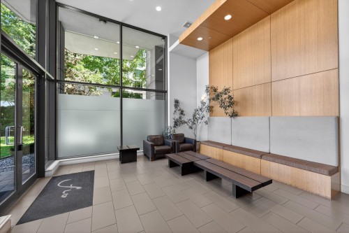 202-7362 Elmbridge Way, Richmond, BC 