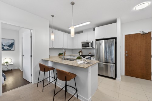 202-7362 Elmbridge Way, Richmond, BC 