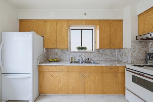 2546 Napier Street, Vancouver, BC 