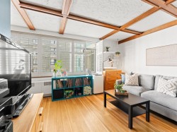 304-1975 Pendrell Street  Vancouver, BC V6G 1T6