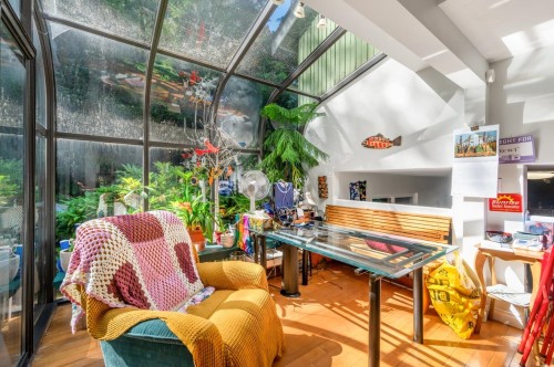 5261 Cliffridge Avenue, North Vancouver, BC 