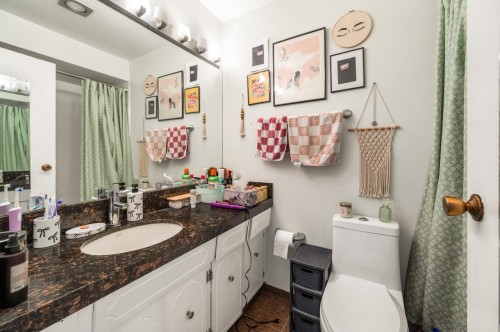 5261 Cliffridge Avenue, North Vancouver, BC 