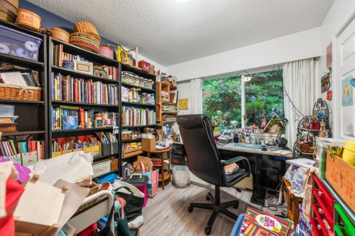 5261 Cliffridge Avenue, North Vancouver, BC 