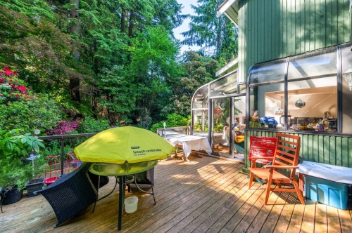 5261 Cliffridge Avenue, North Vancouver, BC 