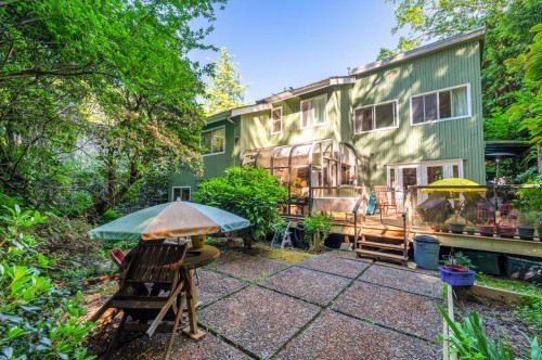 5261 Cliffridge Avenue, North Vancouver, BC 